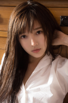 女人自己扒荫道口自慰